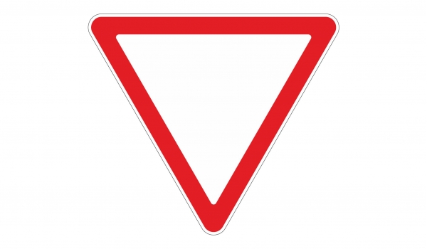 2.4 Уcтупитe дopoгу